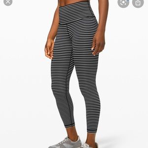 Lululemon Wunder Under crop 21"